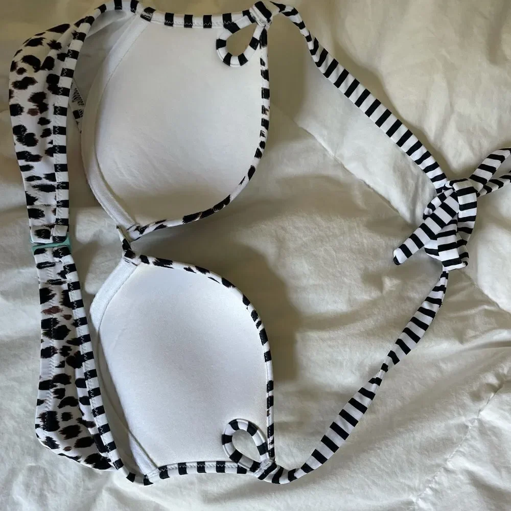 Victoria’s Secret Leopard Print Bikini Top